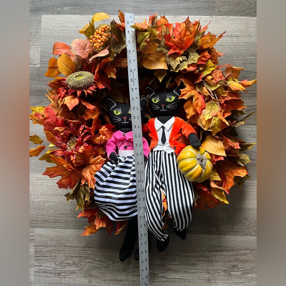 New Hand Crafted Fall Halloween Black Sitting Cats Wreath Pumpkins Sunflowers Lg - Picture 9 of 9